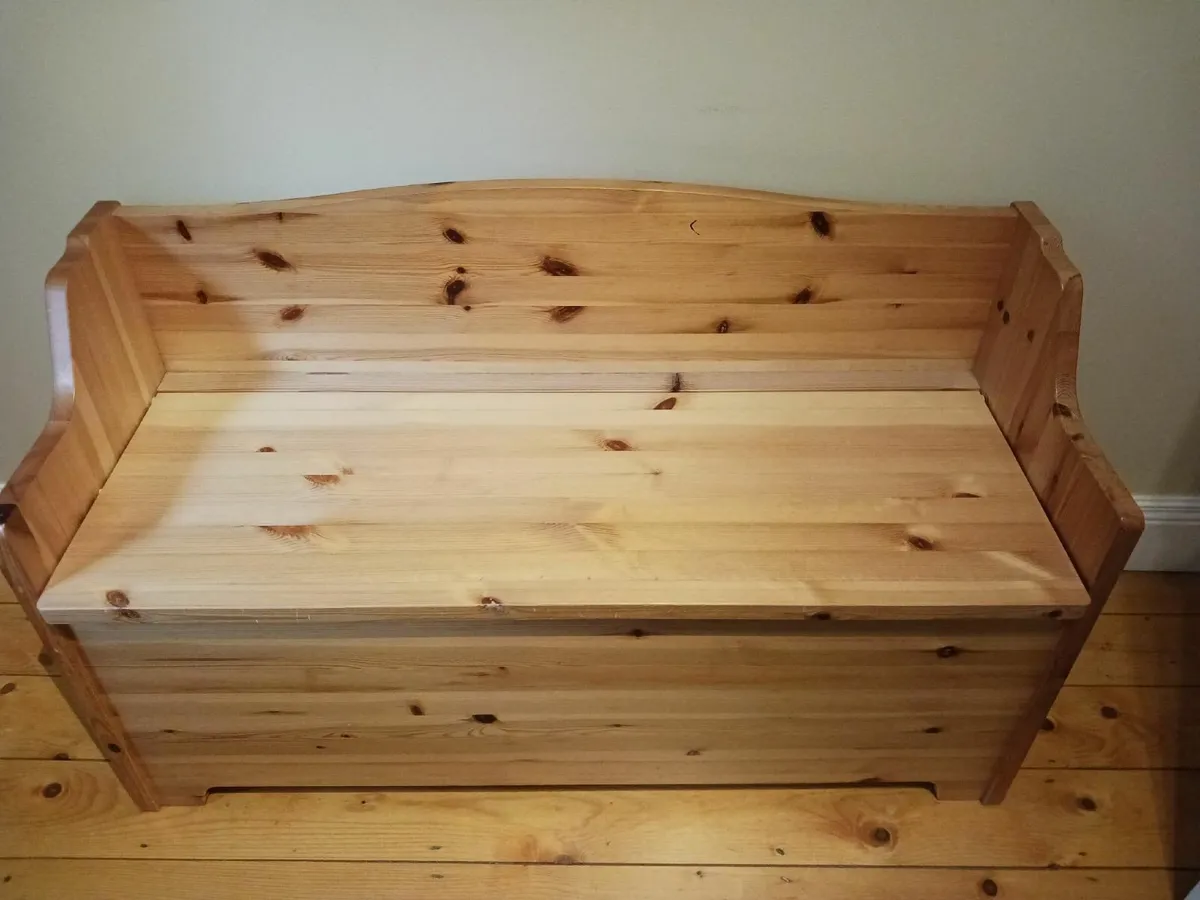 Wooden Storage Bench - Image 1
