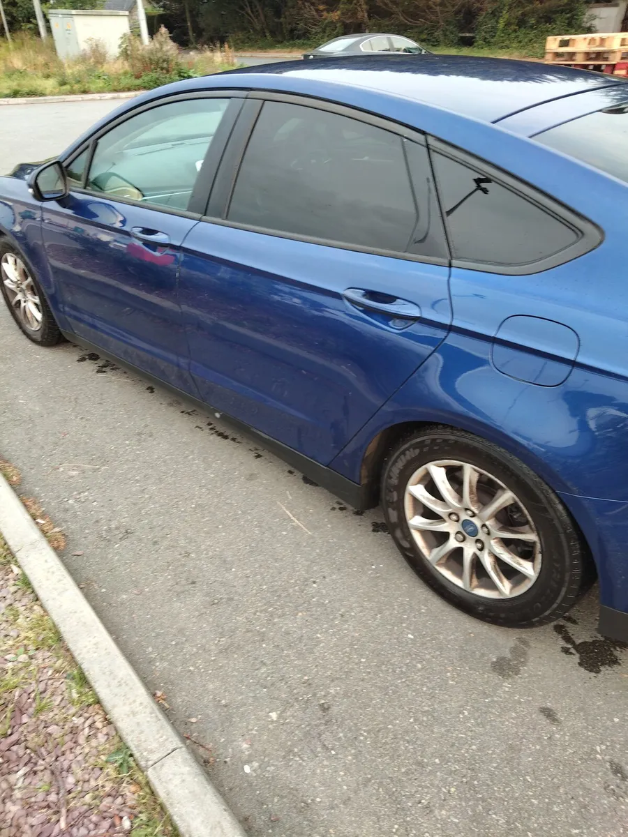 Ford Mondeo 2015 - Image 2