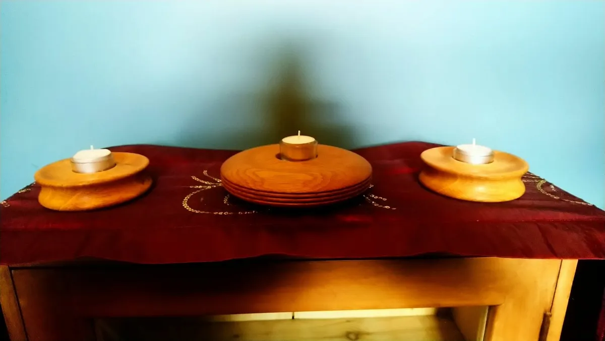 Set of three hand turned oak tea light holders - Image 2