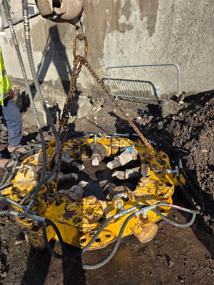 Hydraulic Pile Cropper For Hire - Image 2