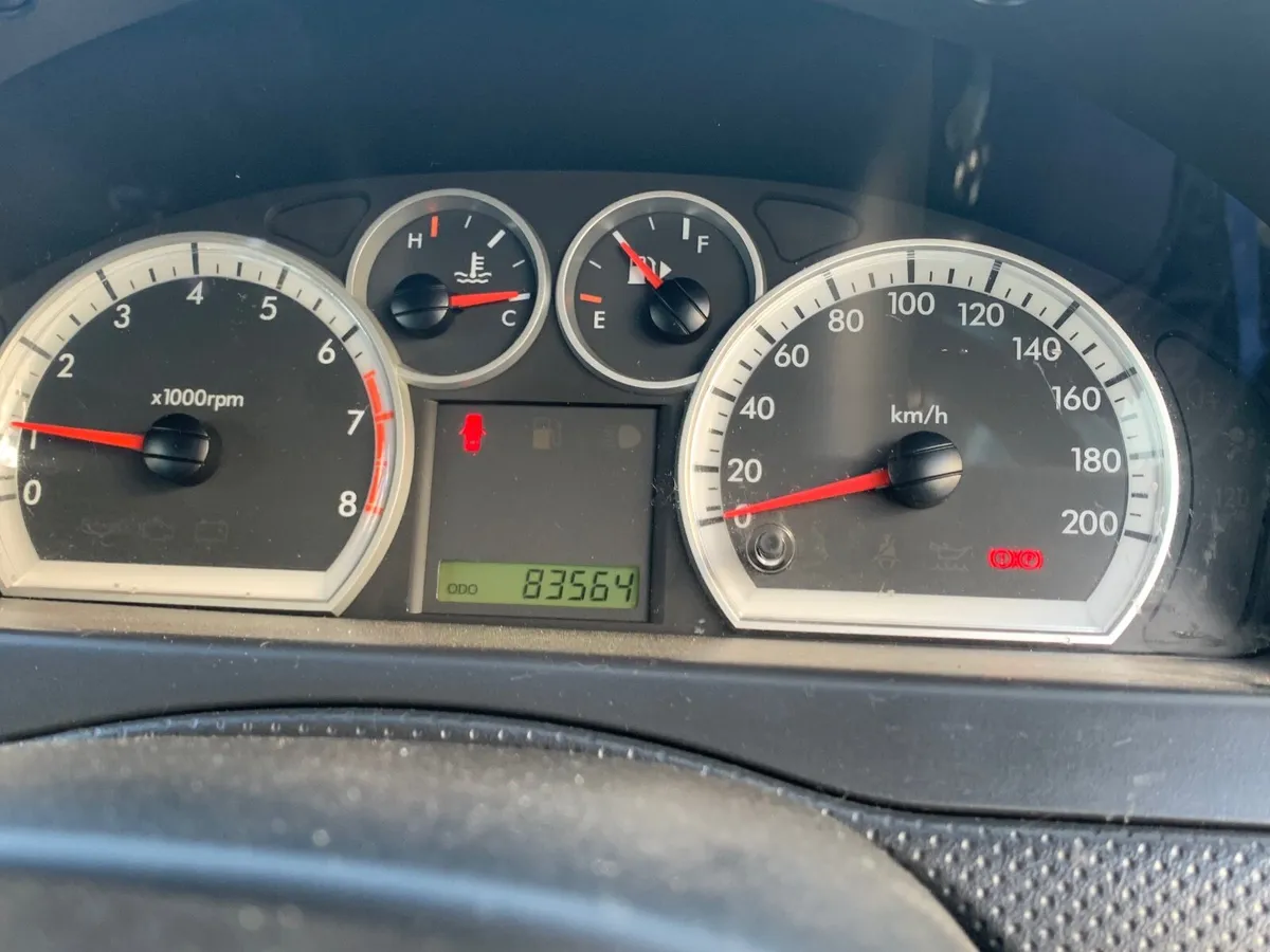 Chevrolet Aveo 2010 - Image 2