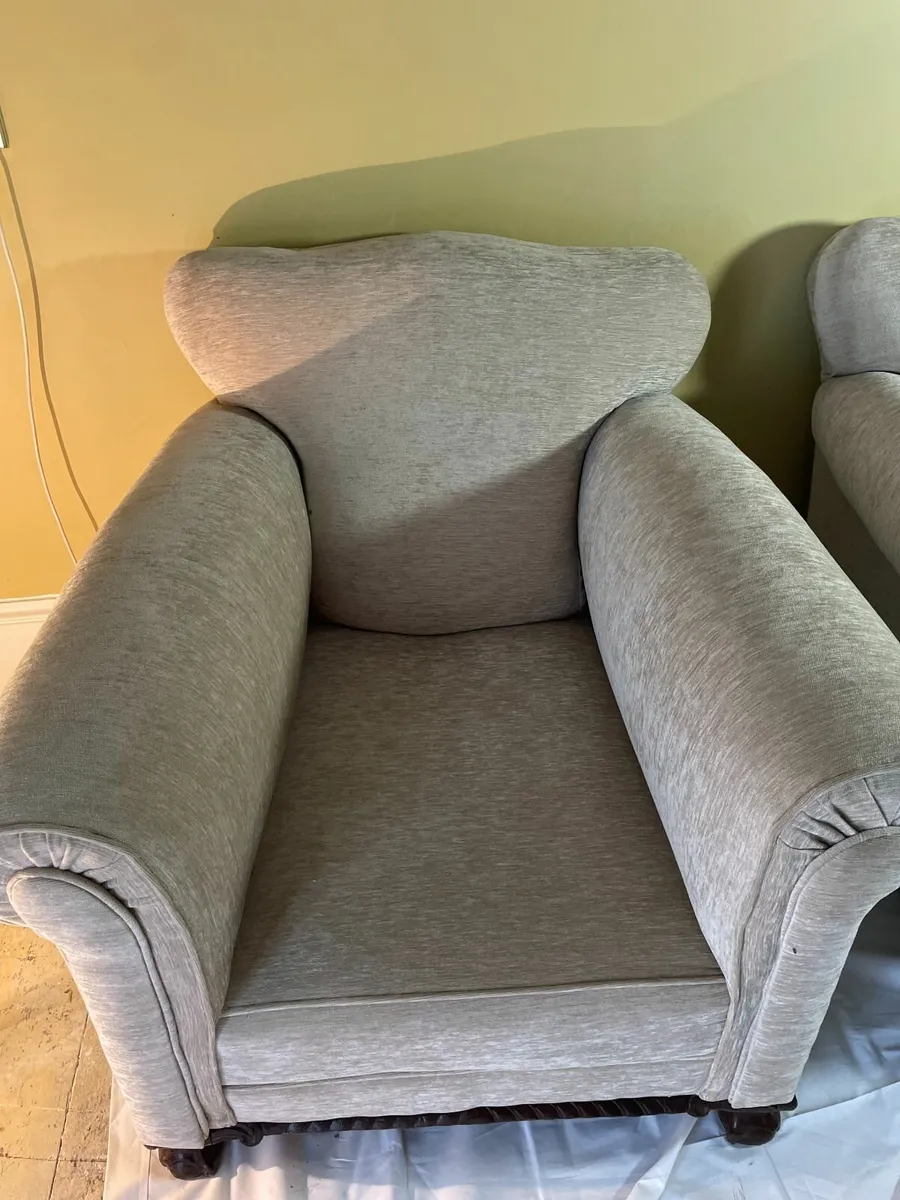 Pair of High-Quality Armchairs - Image 2