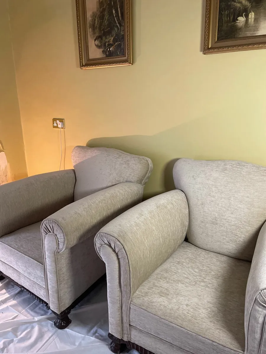 Pair of High-Quality Armchairs - Image 1