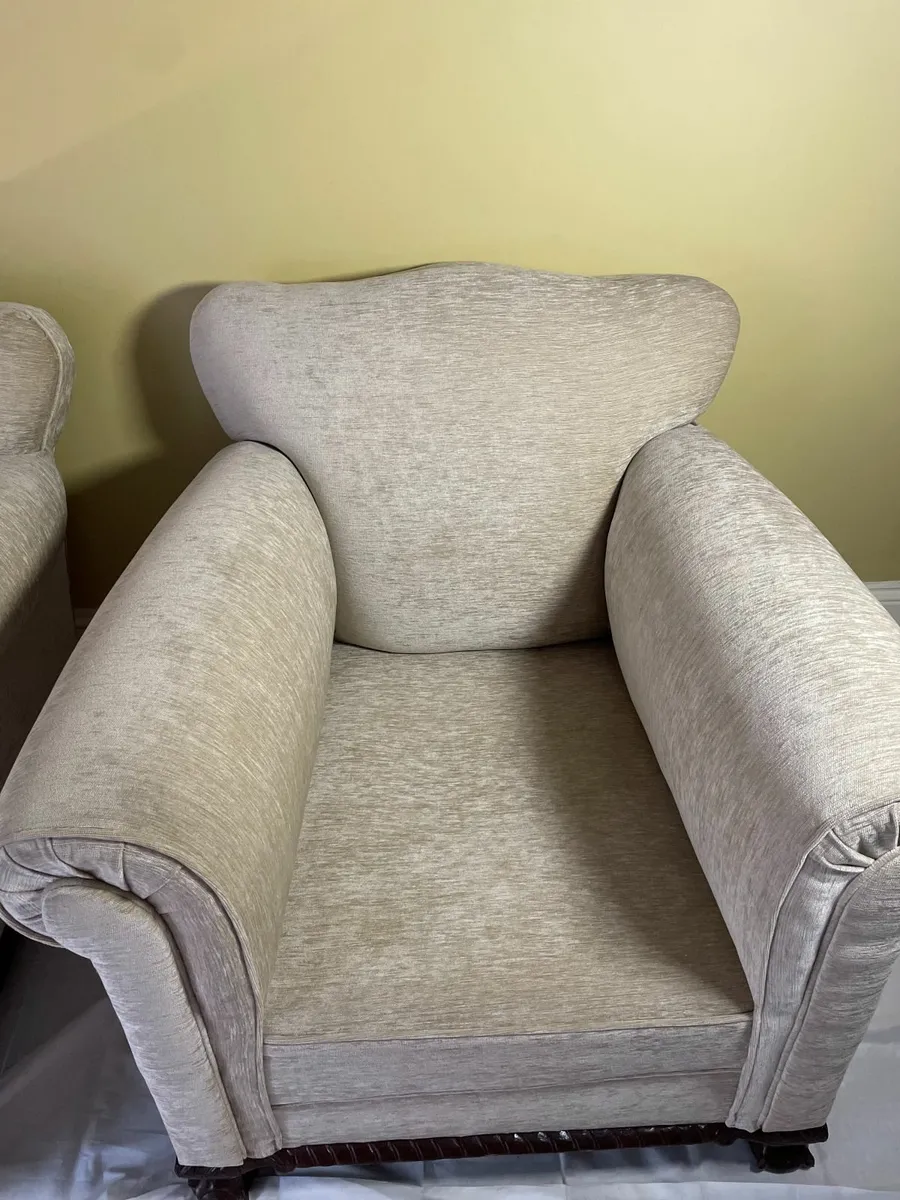 Pair of High-Quality Armchairs - Image 4