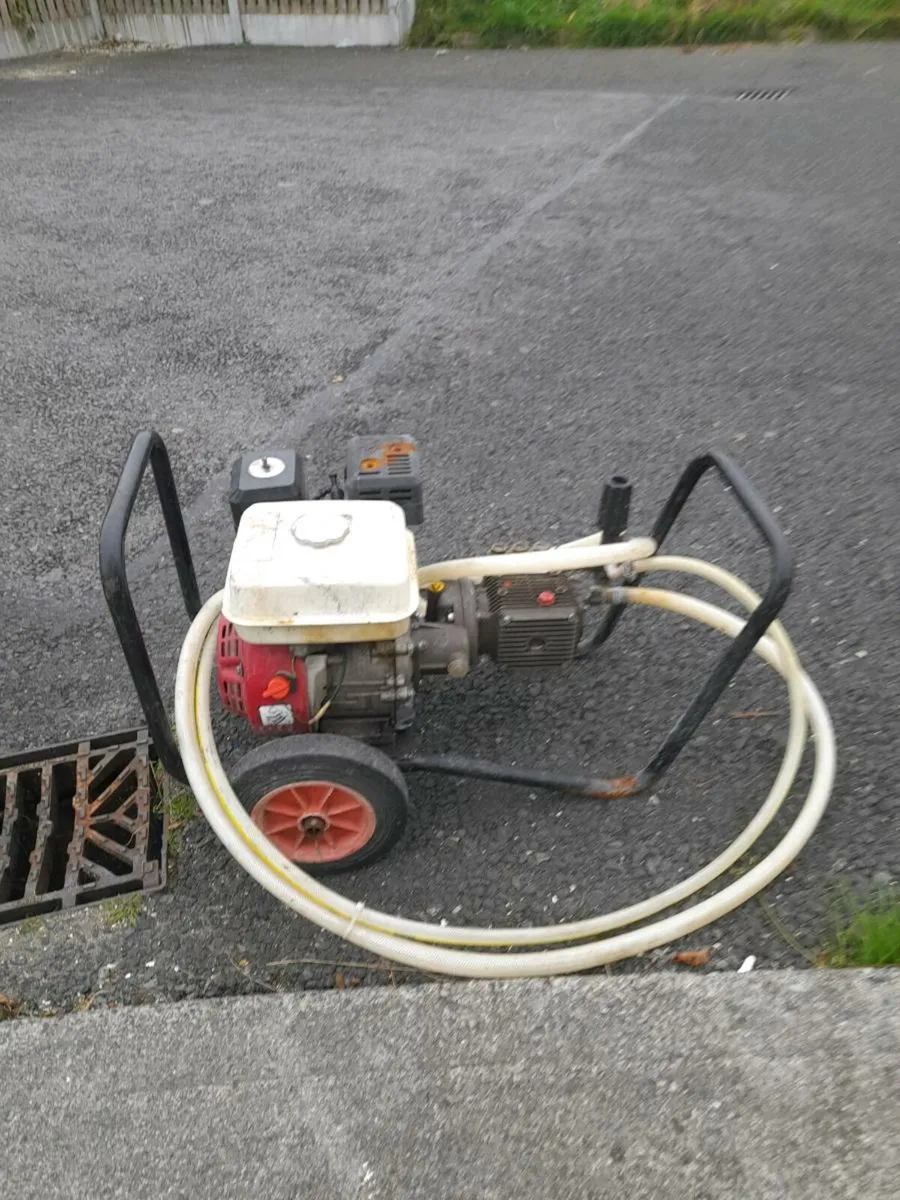 Honda power washer for sale - Image 1
