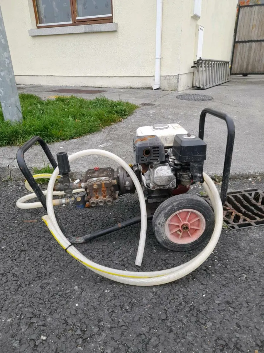 Honda power washer for sale - Image 2