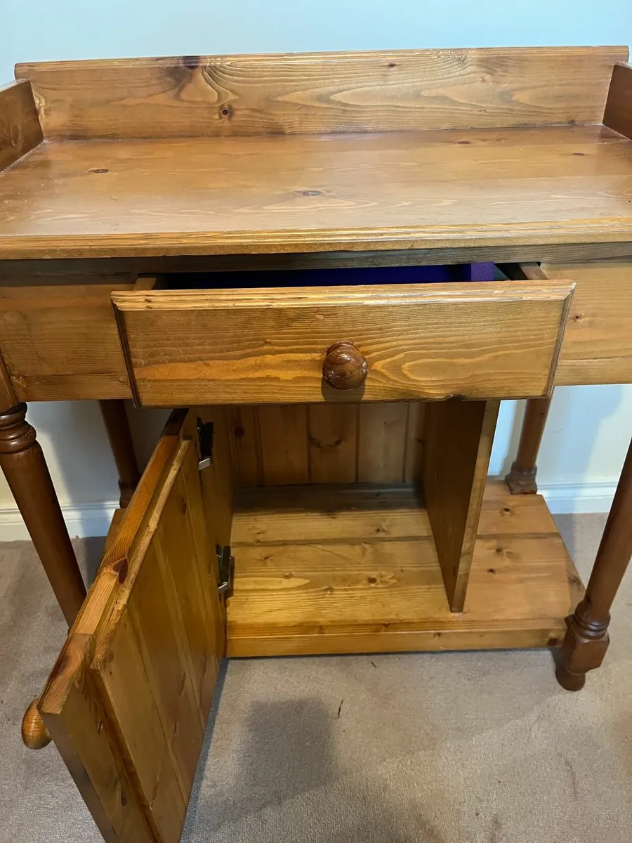 Table - Wash Table - Image 2