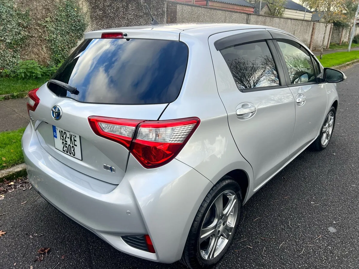 Toyota Vitz 2019 Hybrid Fully Load - Image 4