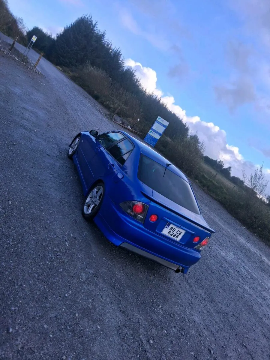 Toyota altezza for sale - Image 3