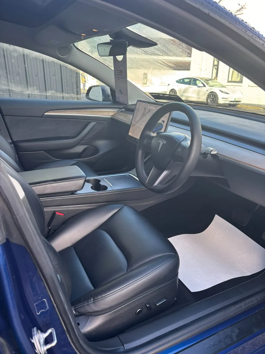 Tesla Model 3 2021 SR+ - Image 2
