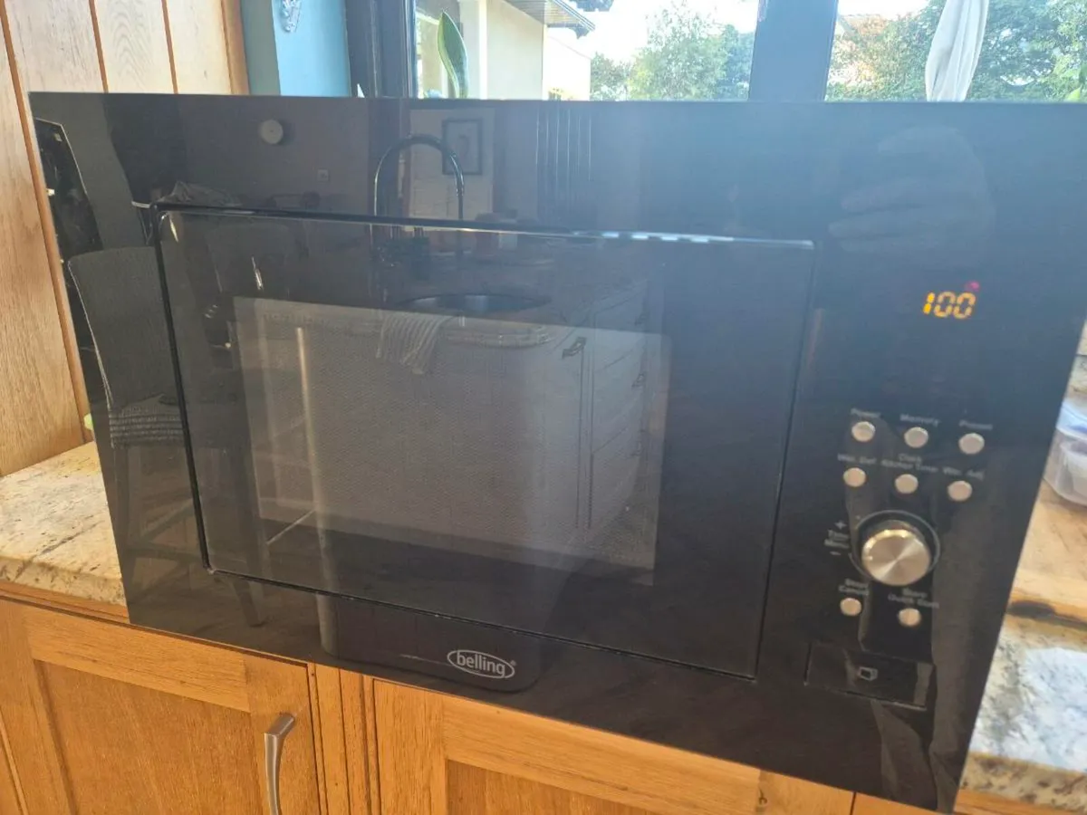 Microwave oven - Image 1