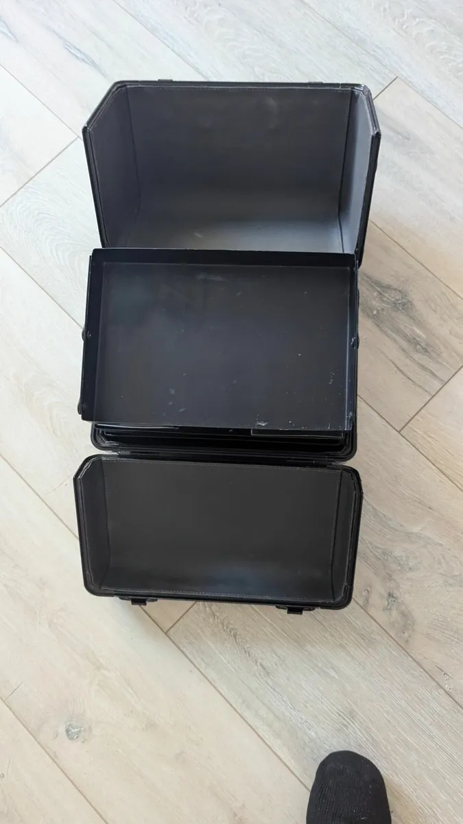 FREE makeup box - Image 3