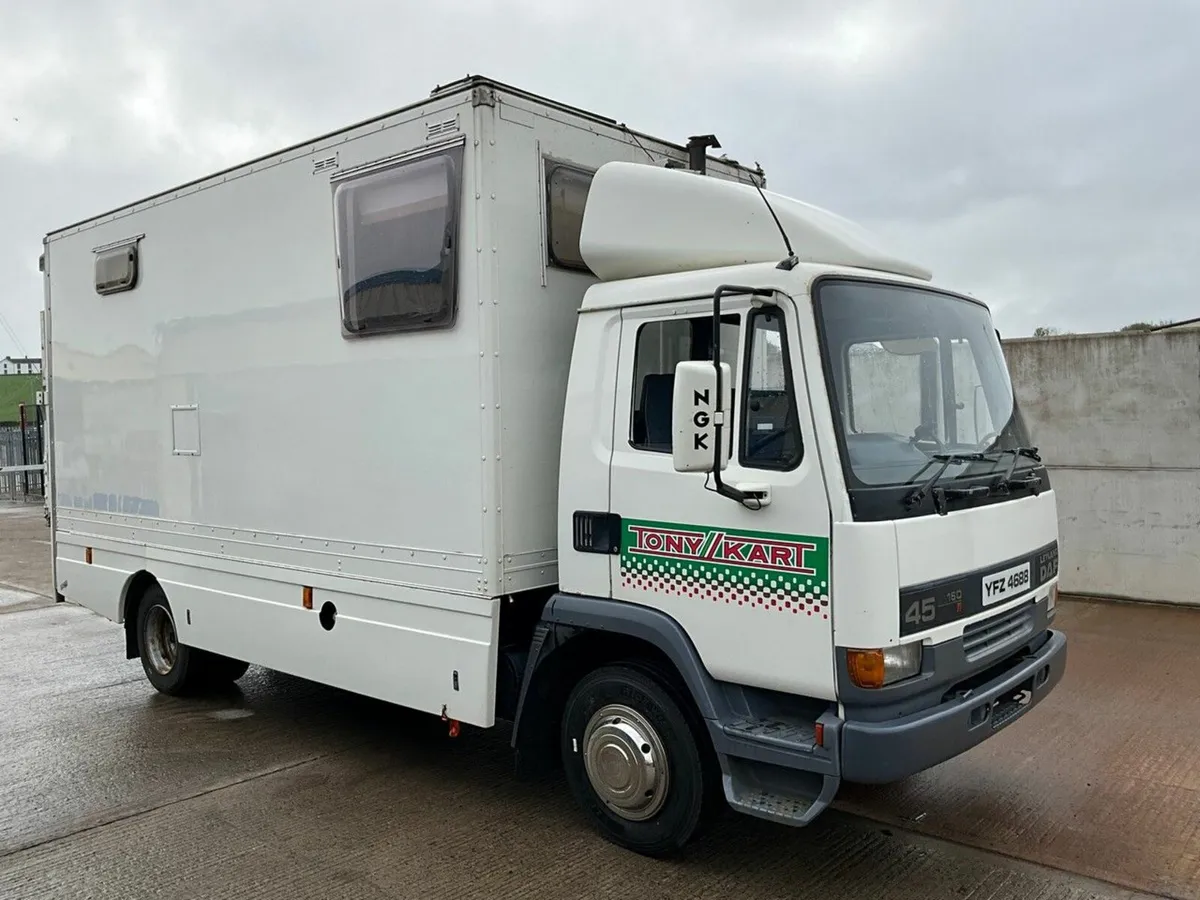 LEYLAND DAF 45.160 7.5 TON 4X2 RACE TRUCK - Image 1