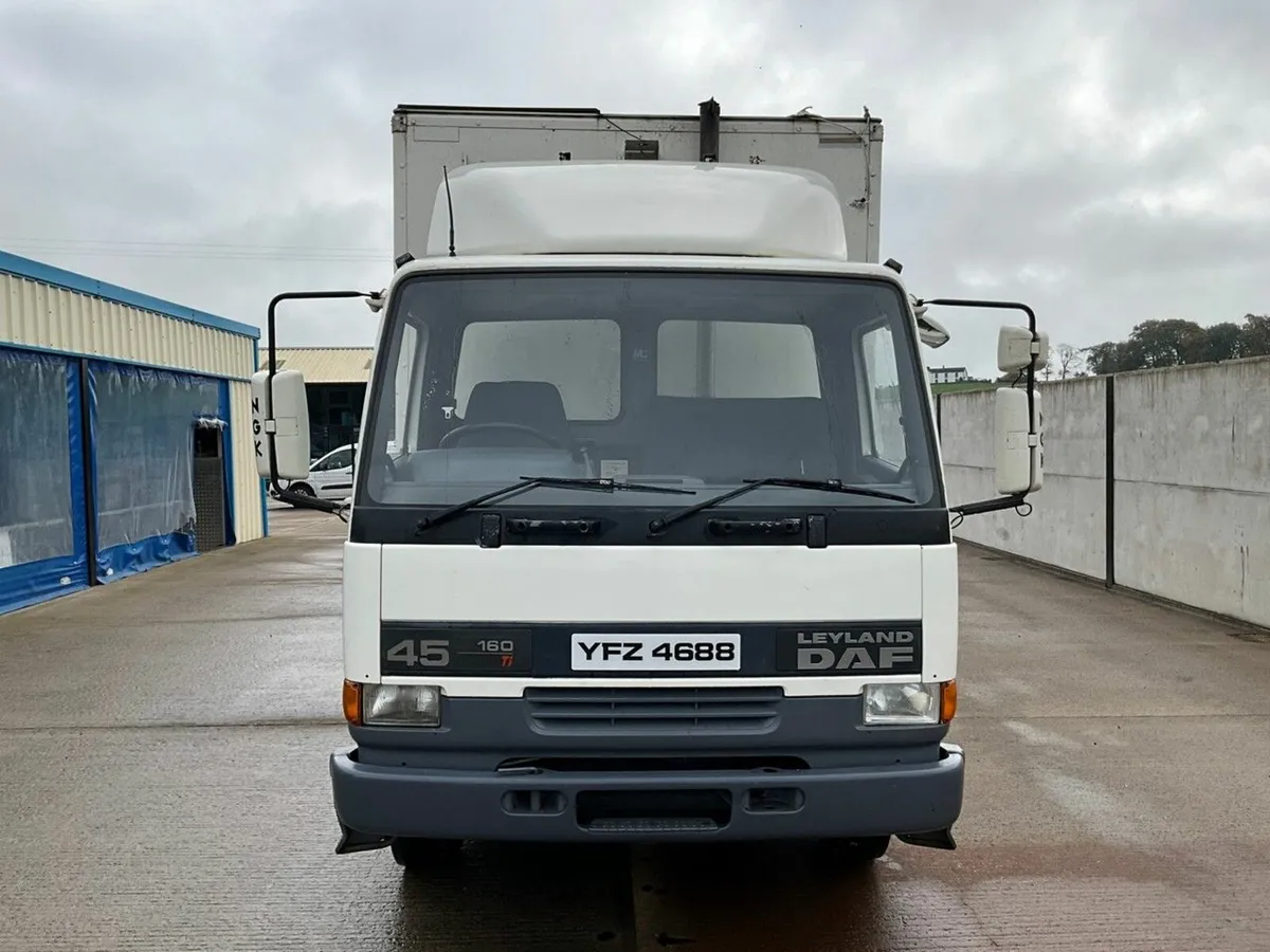 LEYLAND DAF 45.160 7.5 TON 4X2 RACE TRUCK - Image 3