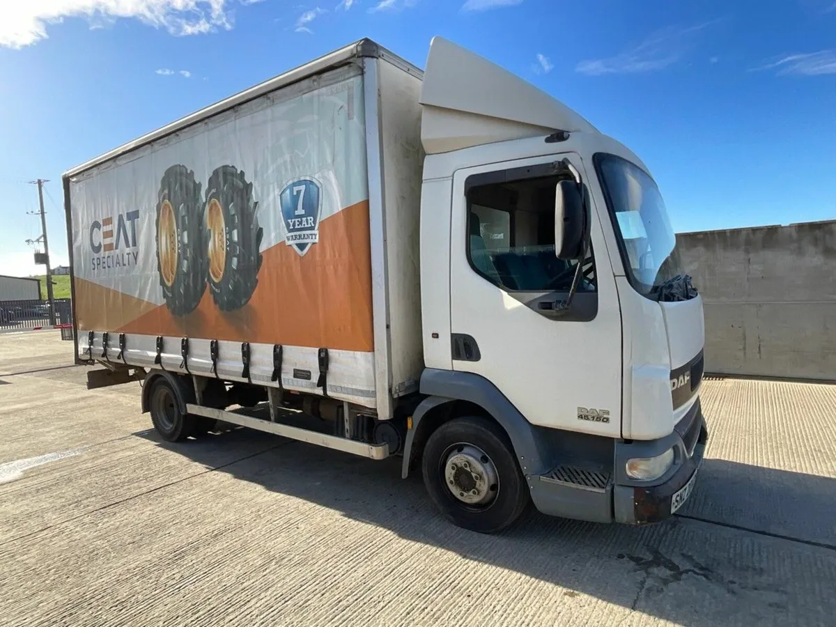 DAF 45.150 7.5 TON CURTAINSIDER LORRY - Image 1