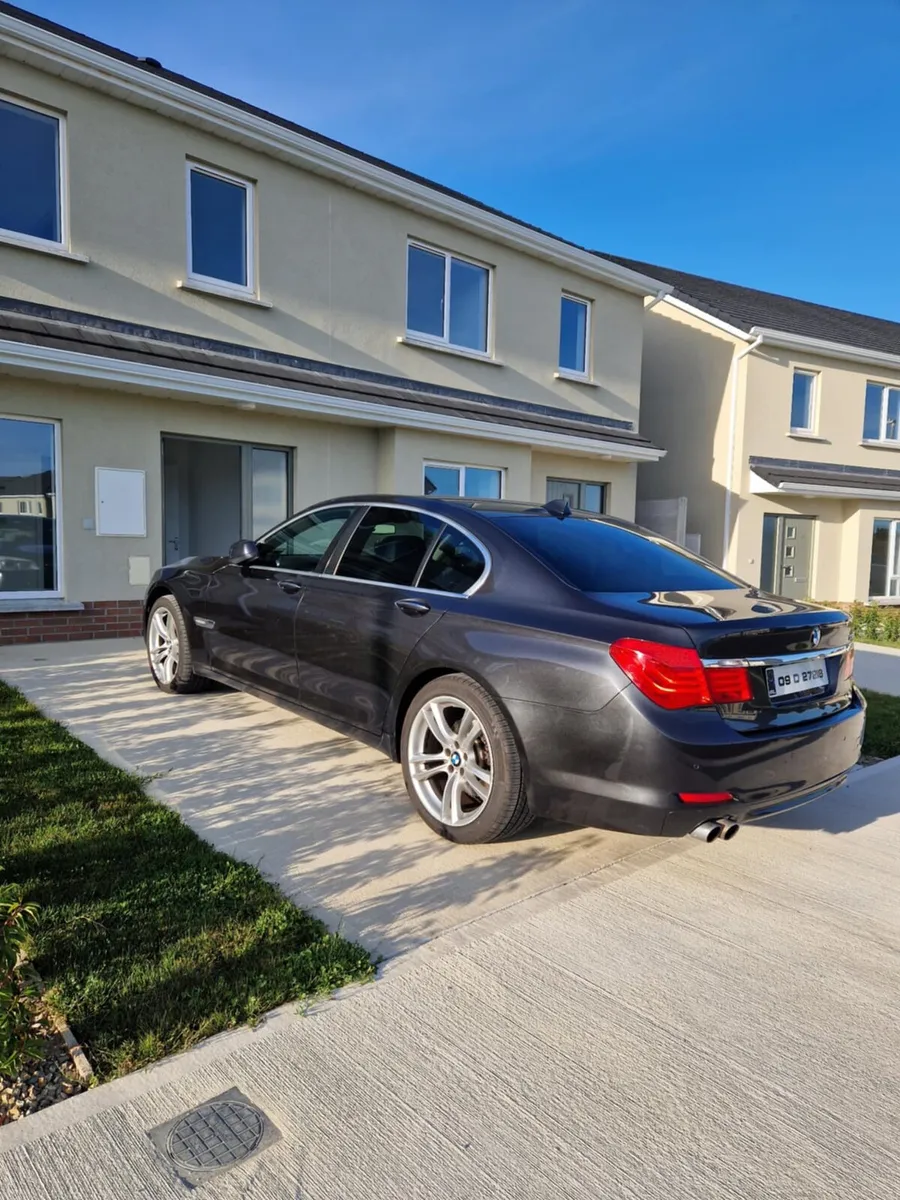 BMW 7-Series 730d 2009 test and tax!! - Image 2