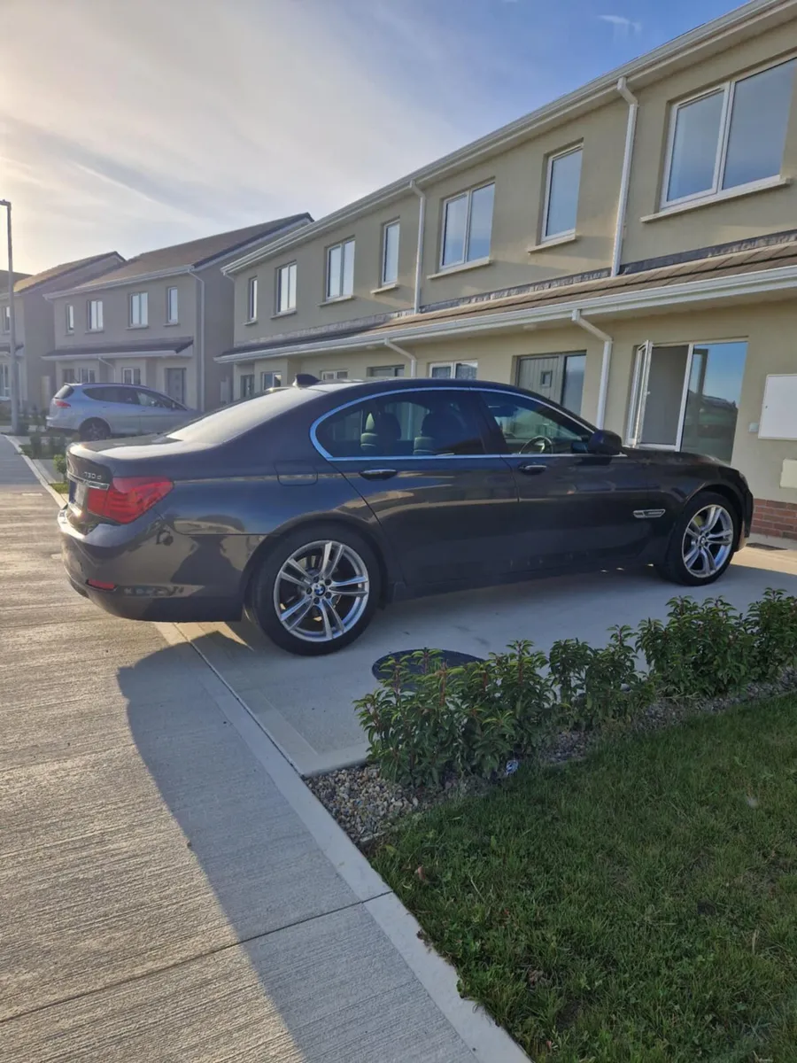 BMW 7-Series 730d 2009 test and tax!! - Image 3
