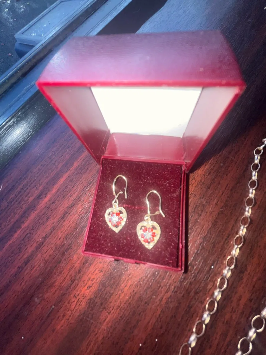 Earrings and a rose goldchain9ct gold  stamped - Image 2