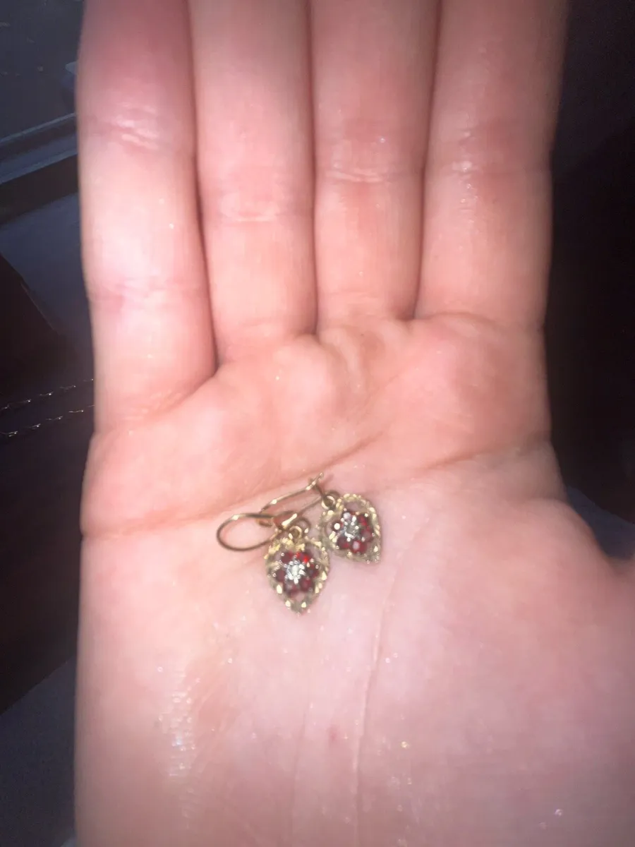 Earrings and a rose goldchain9ct gold  stamped - Image 3