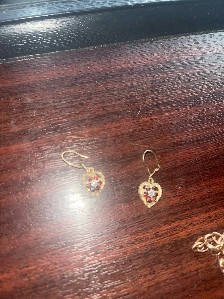 Earrings and a rose goldchain9ct gold  stamped - Image 4