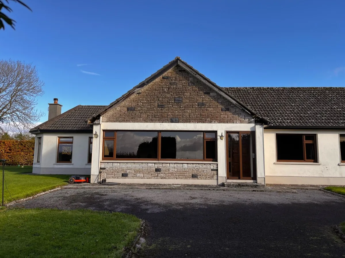 Windows (from bungalow) - Image 1