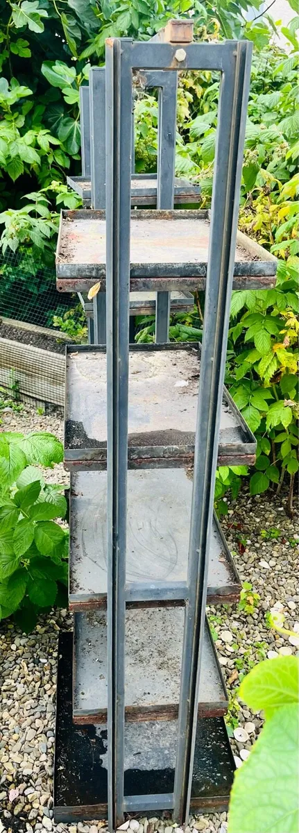 Two metal stands for flowers - Image 2