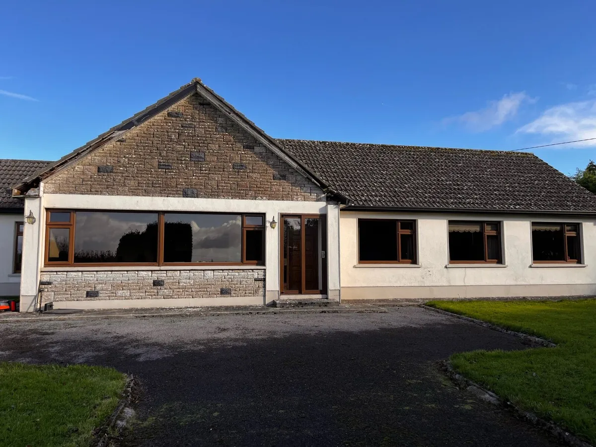 Windows (from bungalow) - Image 2