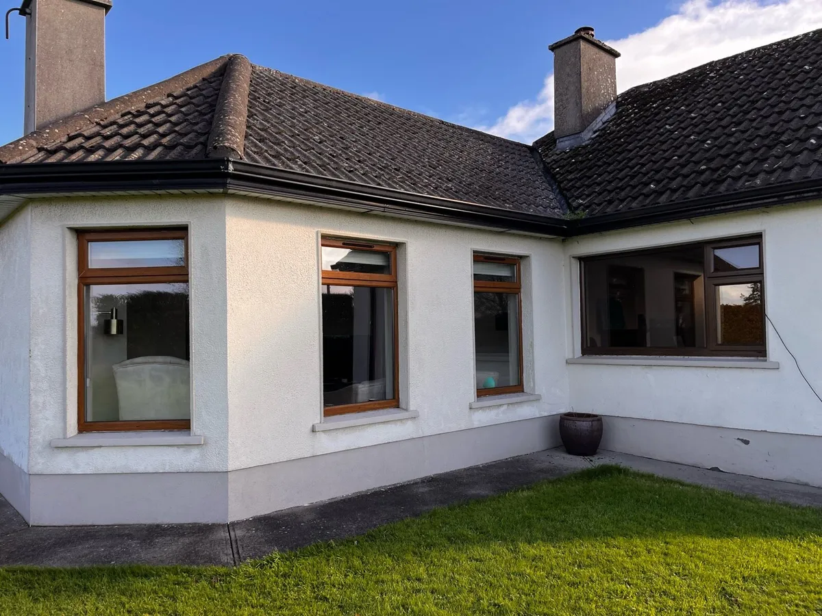 Windows (from bungalow) - Image 3