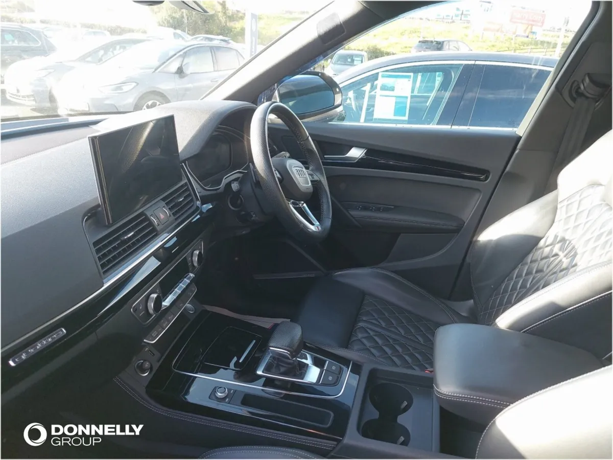Audi Q5 Estate Special Editions Edition 1 - Image 2