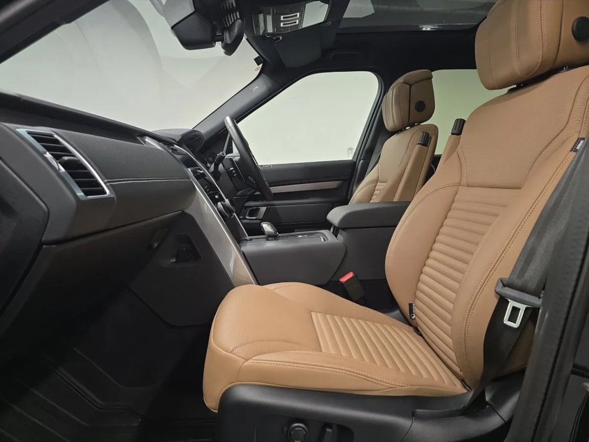 Land Rover Discovery Diesel Sw Dynamic HSE - Image 3