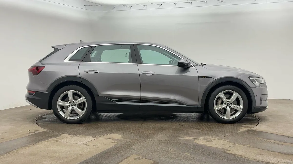 Audi E-tron Estate Technik - Image 2