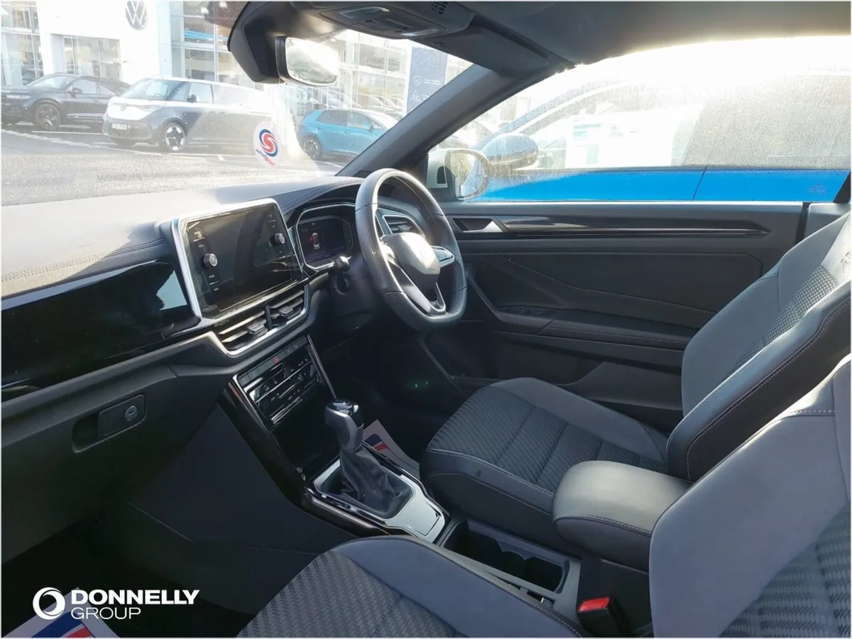 Volkswagen T-roc Cabriolet R-Line - Image 2