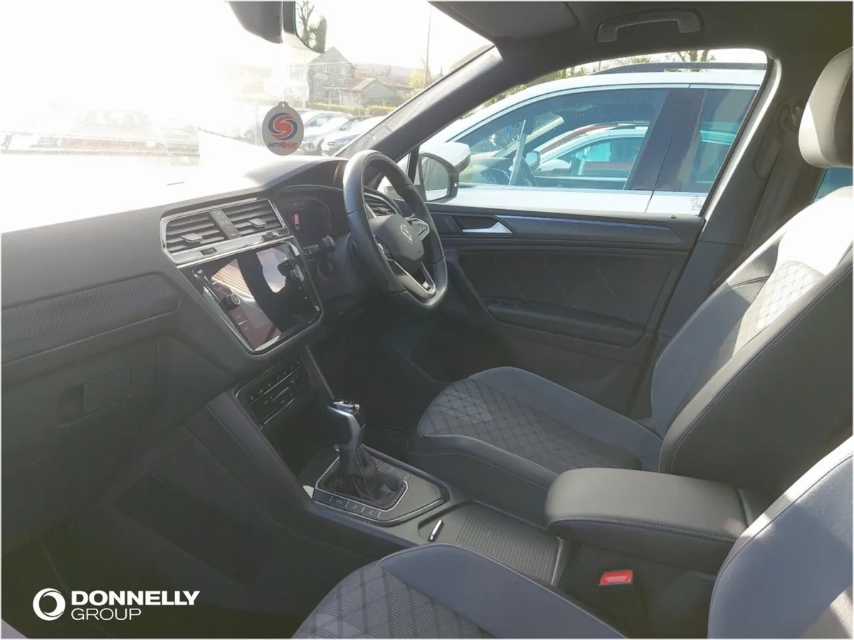 Volkswagen Tiguan Estate Special Edition R-Line Ed - Image 2