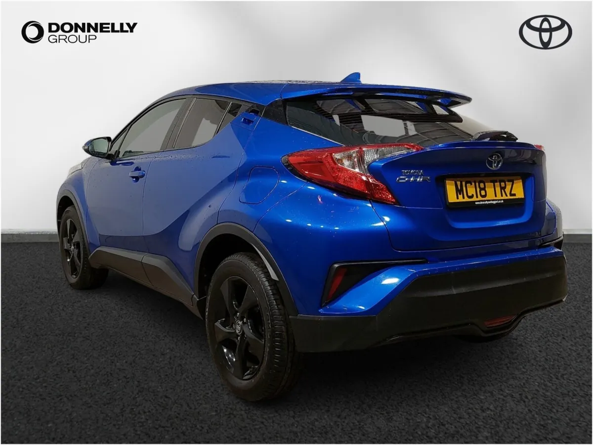 Toyota C-HR Hatchback Icon - Image 2