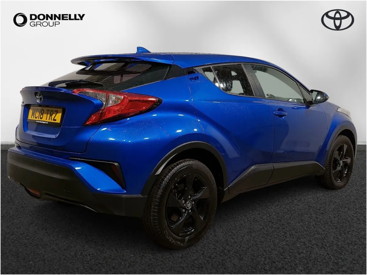 Toyota C-HR Hatchback Icon - Image 4