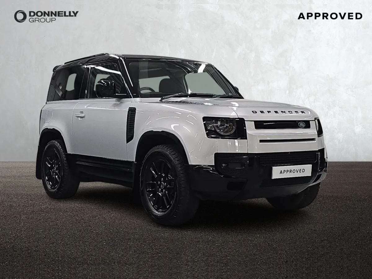 Land Rover Defender Diesel Estate SE - Image 1