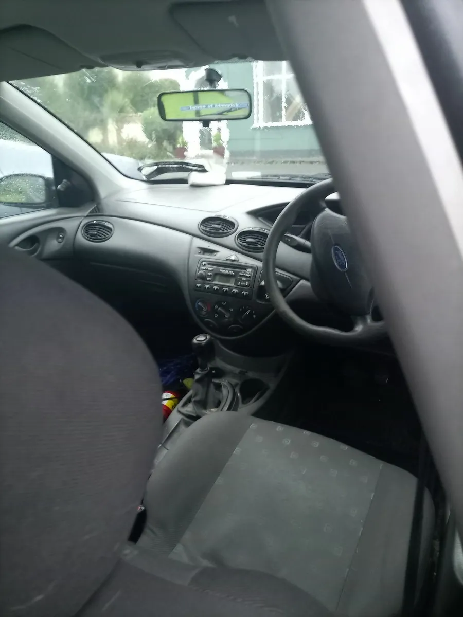 Ford Focus 2004 - Image 4
