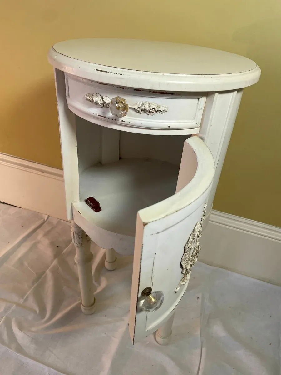 Vintage French-Style Painted Bedside Locker - Image 4