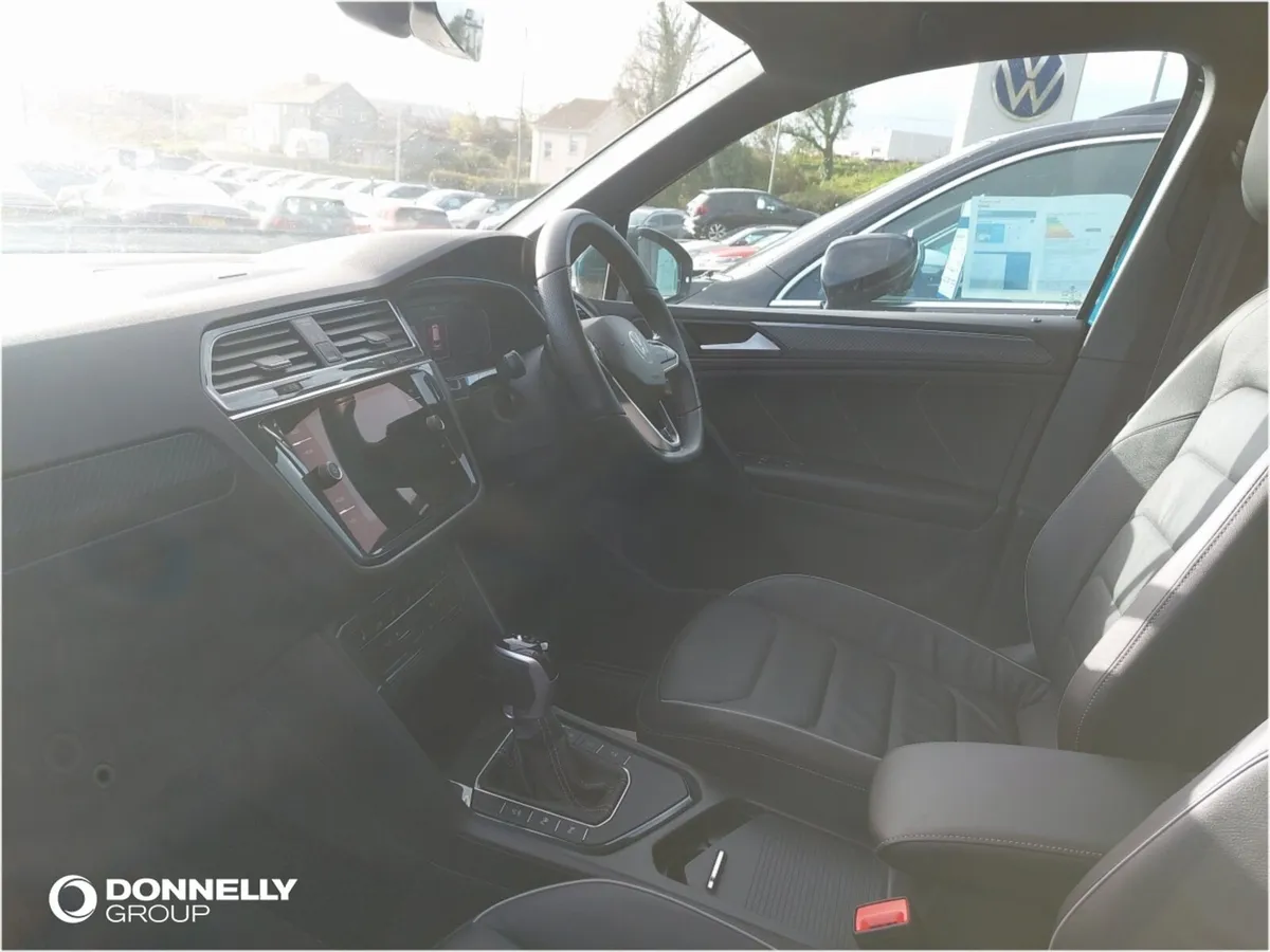 Volkswagen Tiguan Estate Special Edition R-Line Ed - Image 2