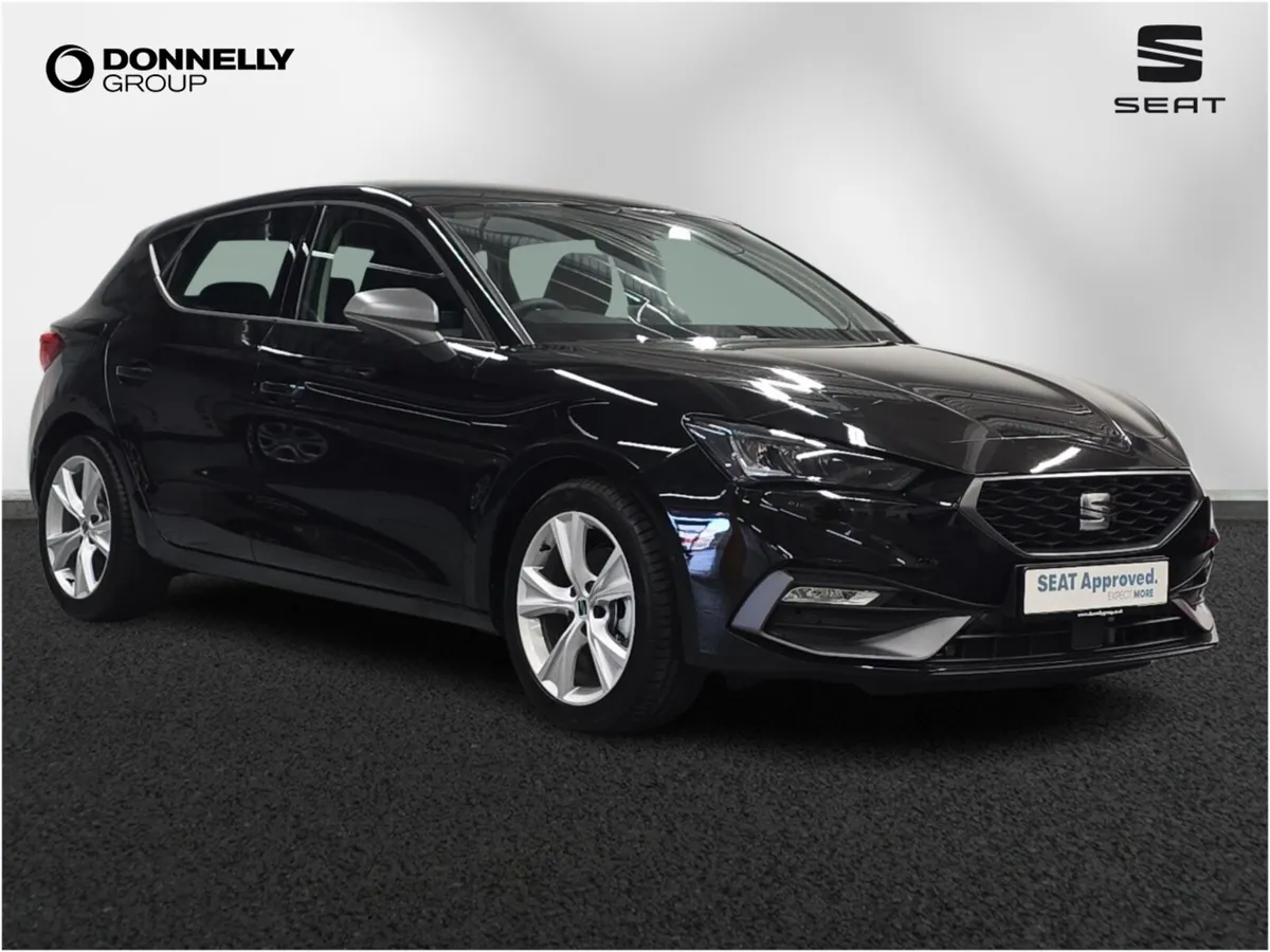 SEAT Leon Hatchback FR - Image 1