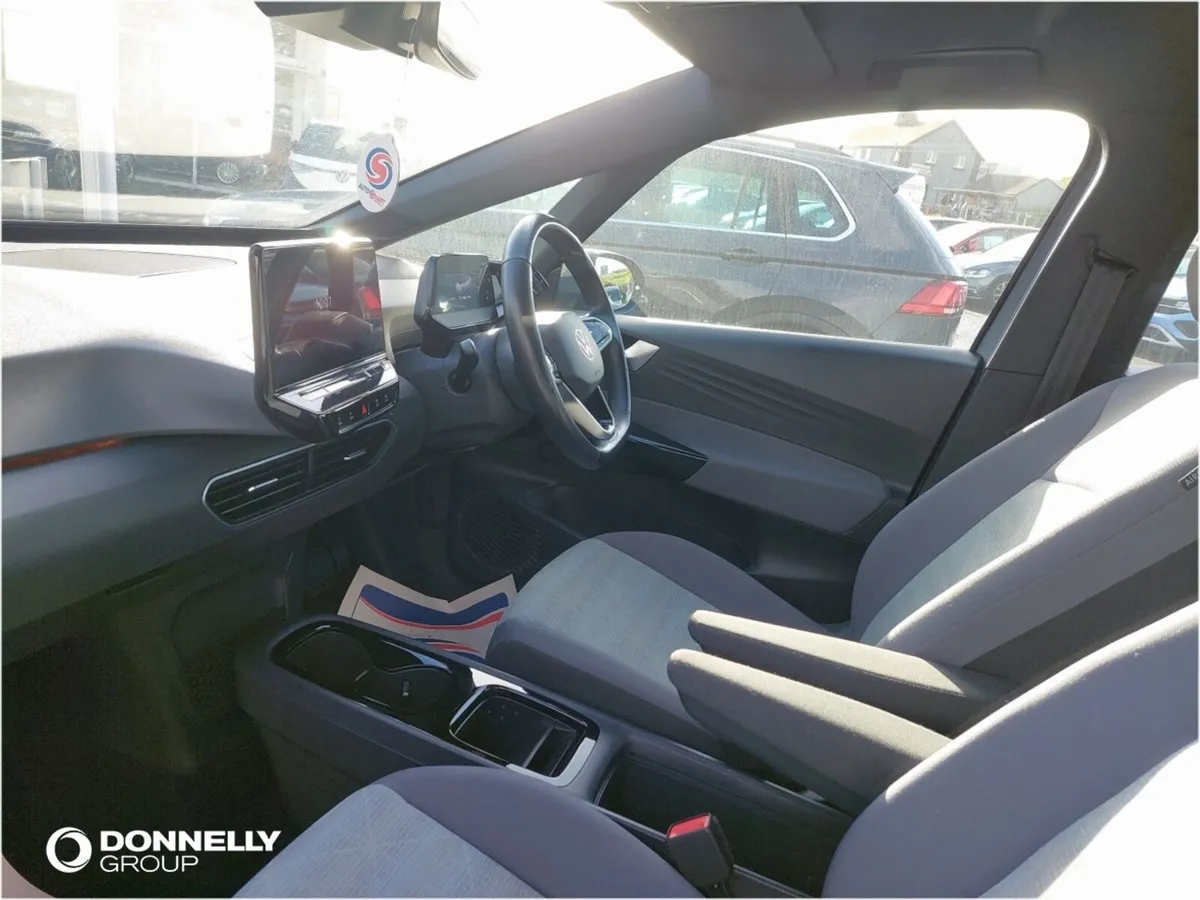 Volkswagen Id.3 Hatchback Life Pro - Image 2