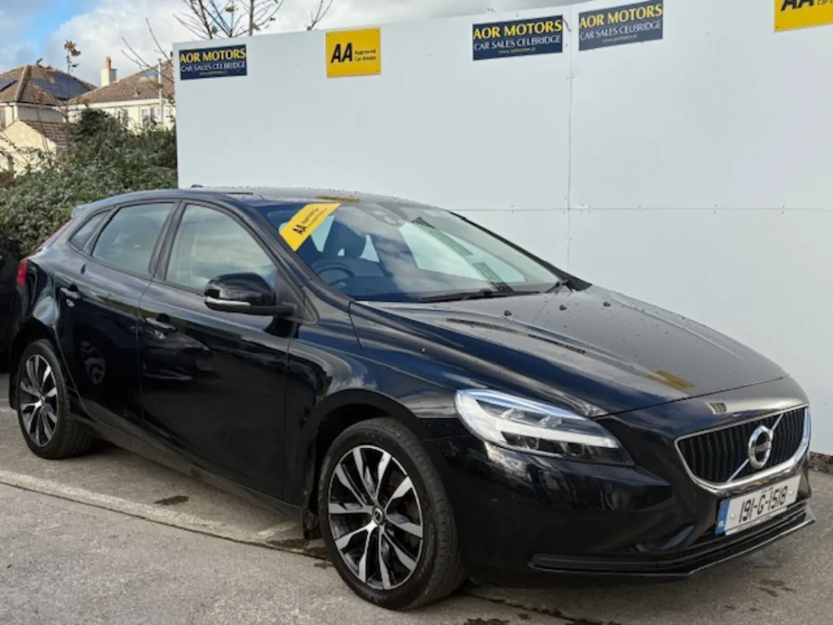 Volvo V40 2019 2.0 D3 Leather - Image 2
