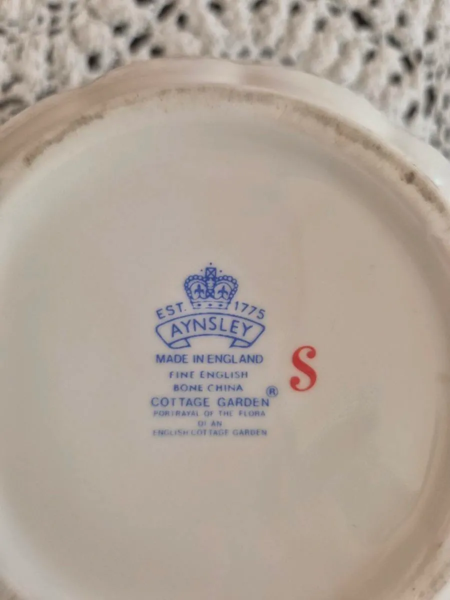 Fine bone china collection - Image 4