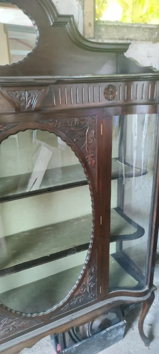 Mahogany
display cabinet - Image 2