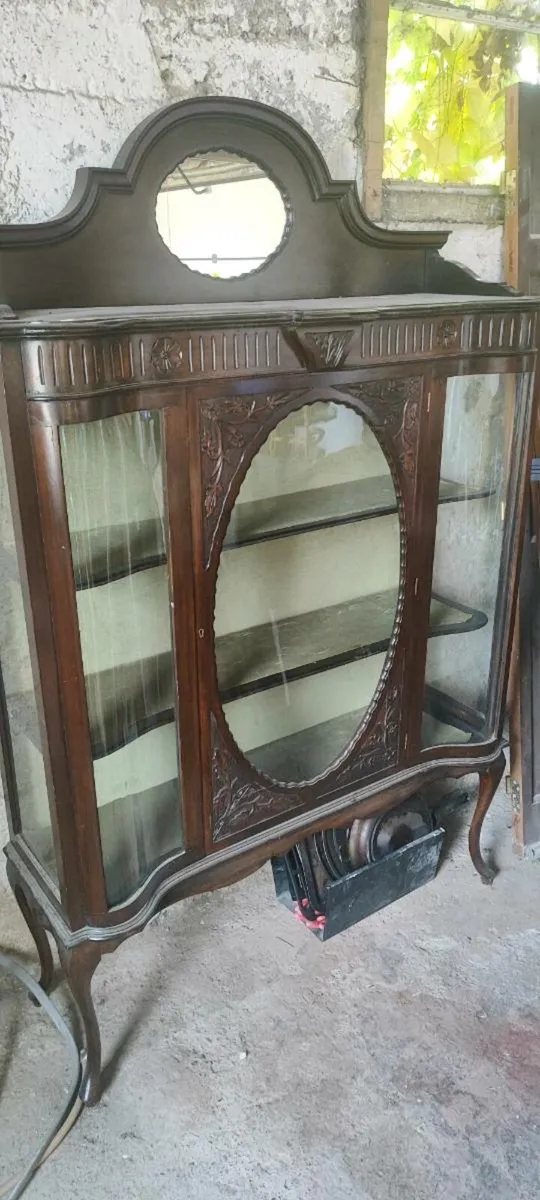 Mahogany
display cabinet - Image 4