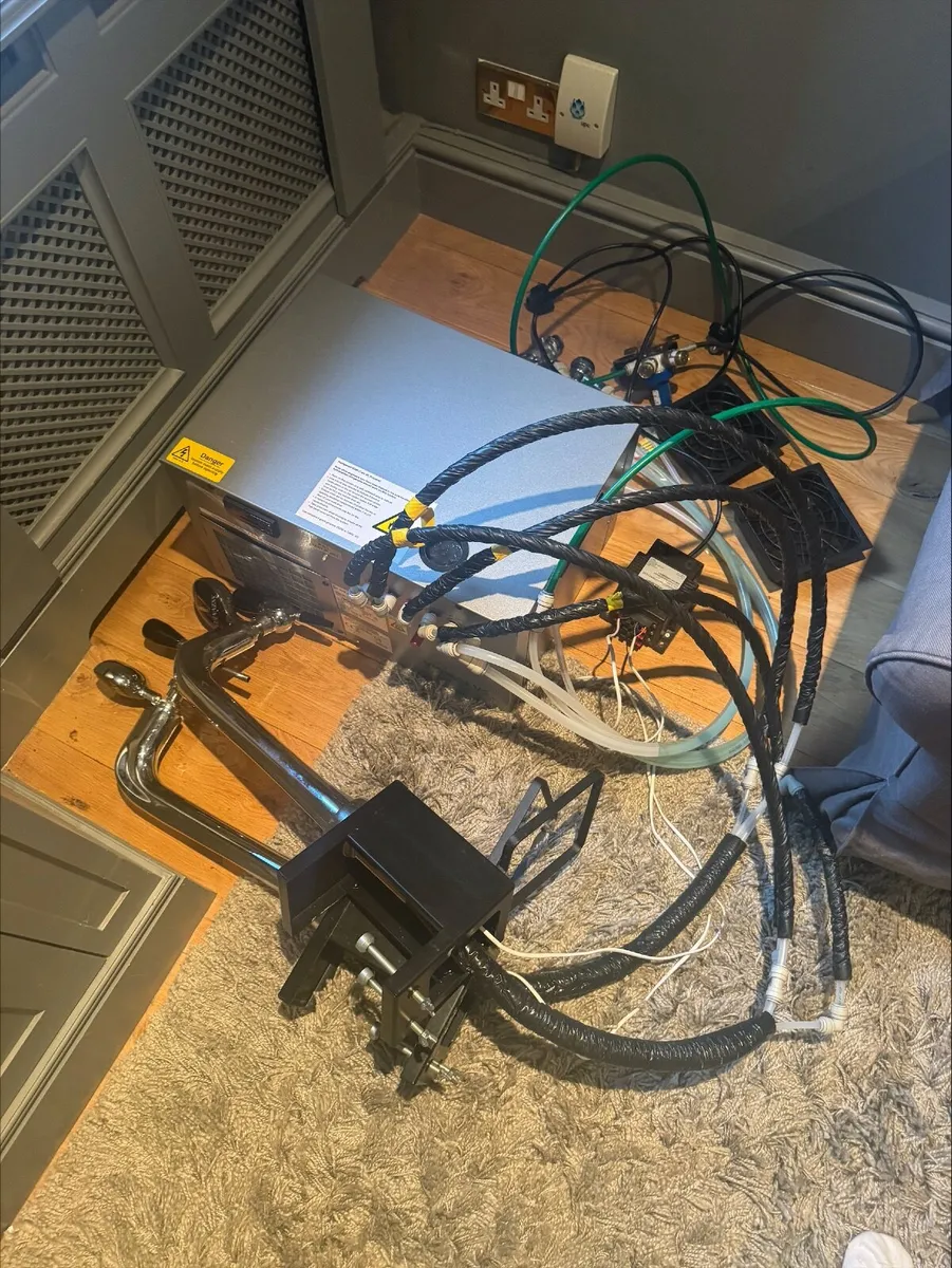 Home Bar – Guinness & Heineken Taps with Cooler - Image 4