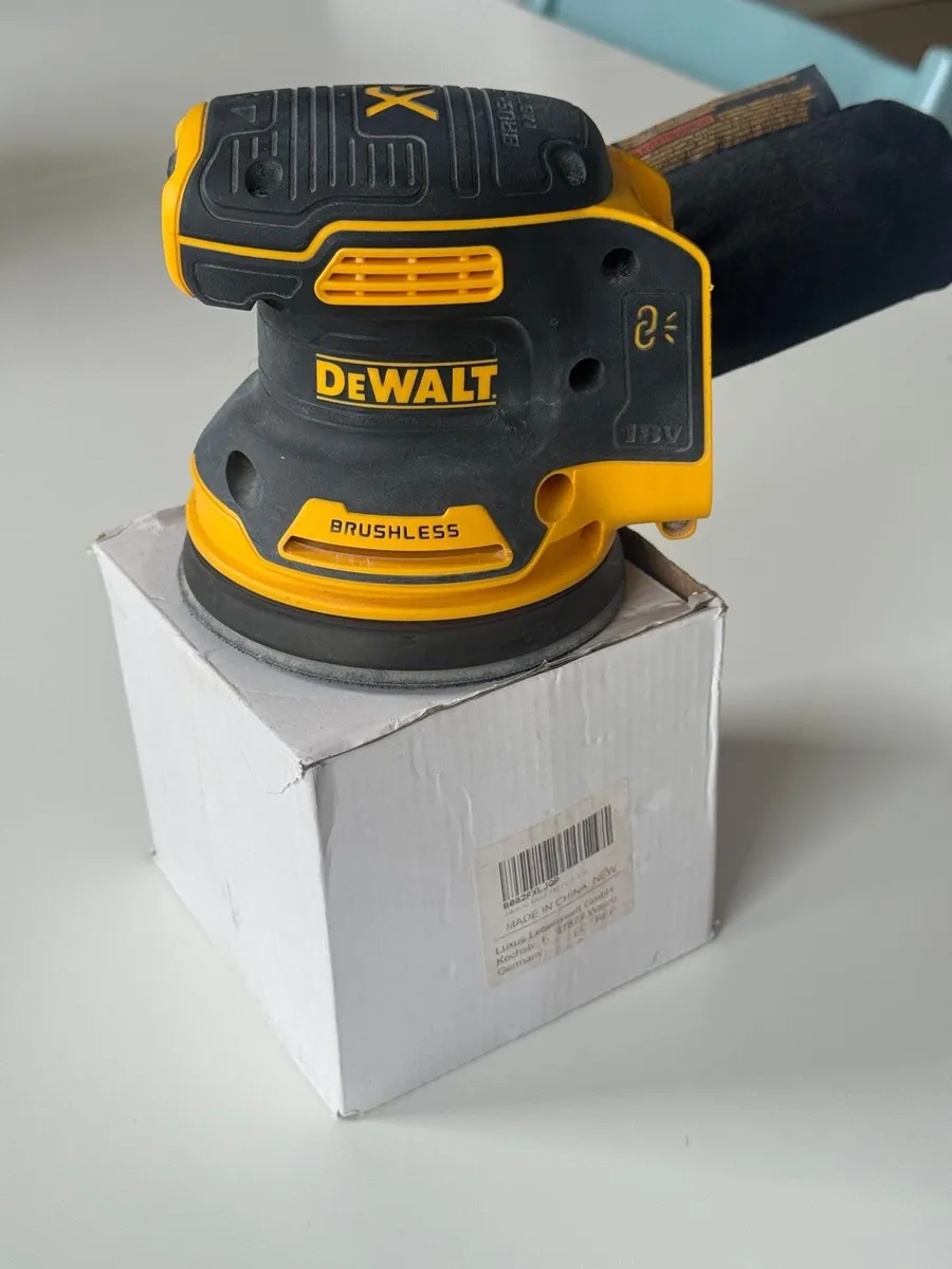Dewalt Sander - Image 3