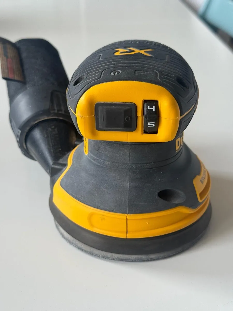 Dewalt Sander - Image 4