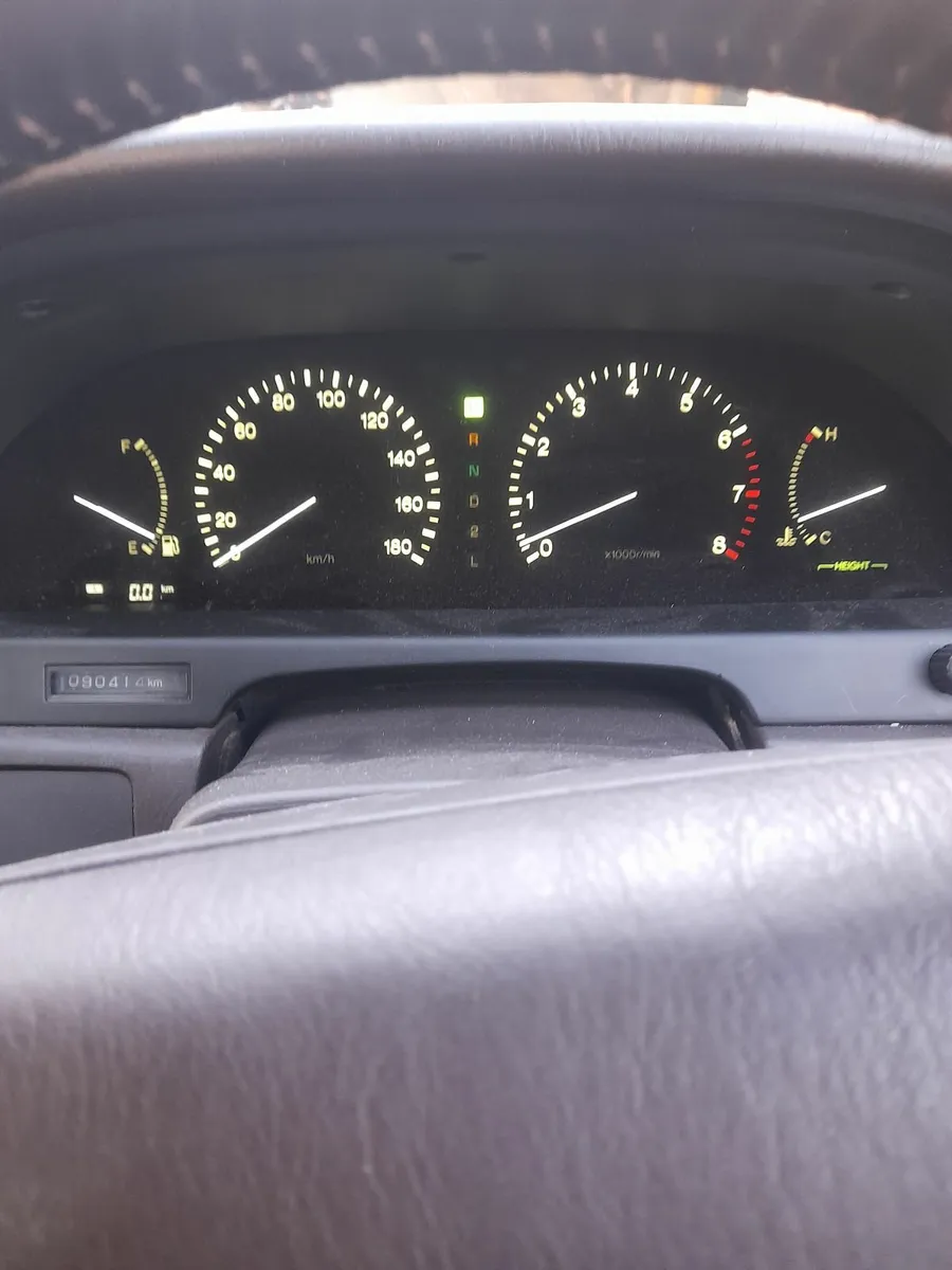 Toyota Celsior 1991 - Image 4
