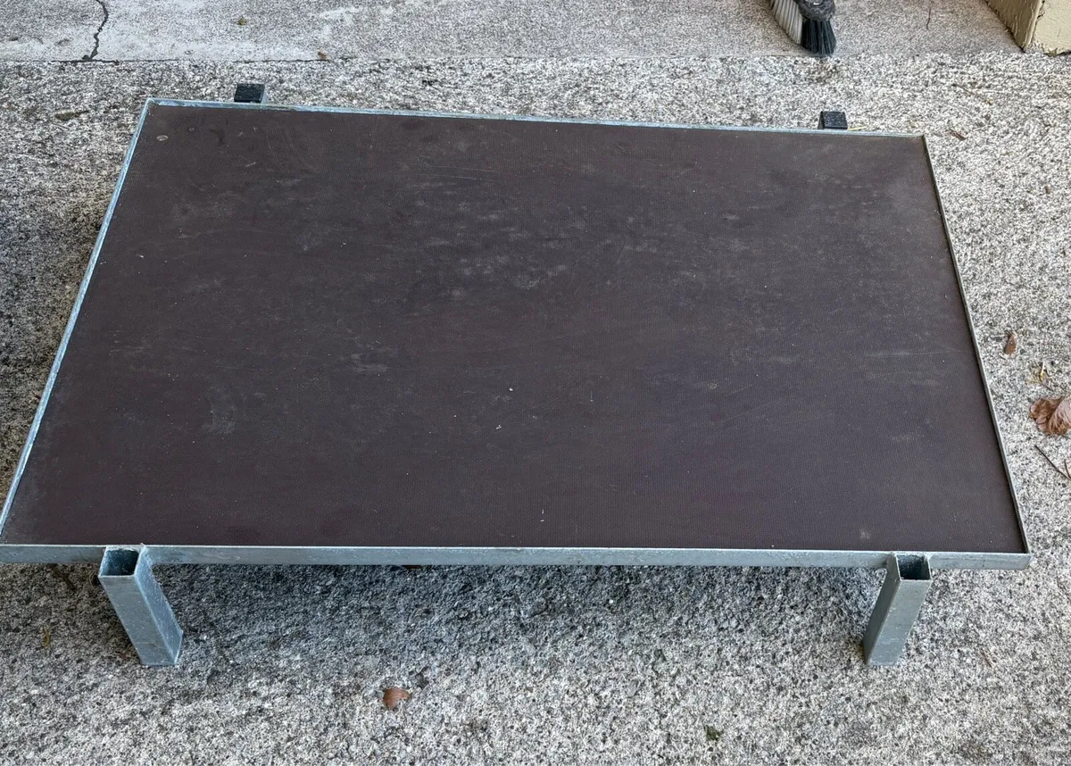 Raised Heavy Duty Dog Bed - Image 1